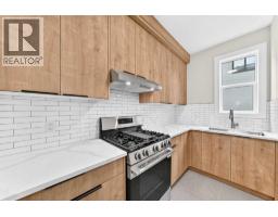 Kitchen - 2045 Waterbury Road, Chestermere, AB T1X3A9 Photo 9