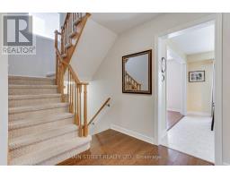 65 Ian Drive, Georgina, ON L4P4G3 Photo 11