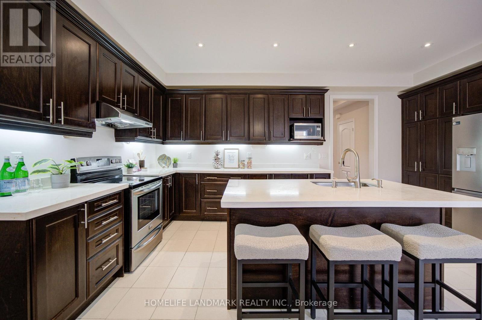 17 ETHERINGTON WAY - Image 15