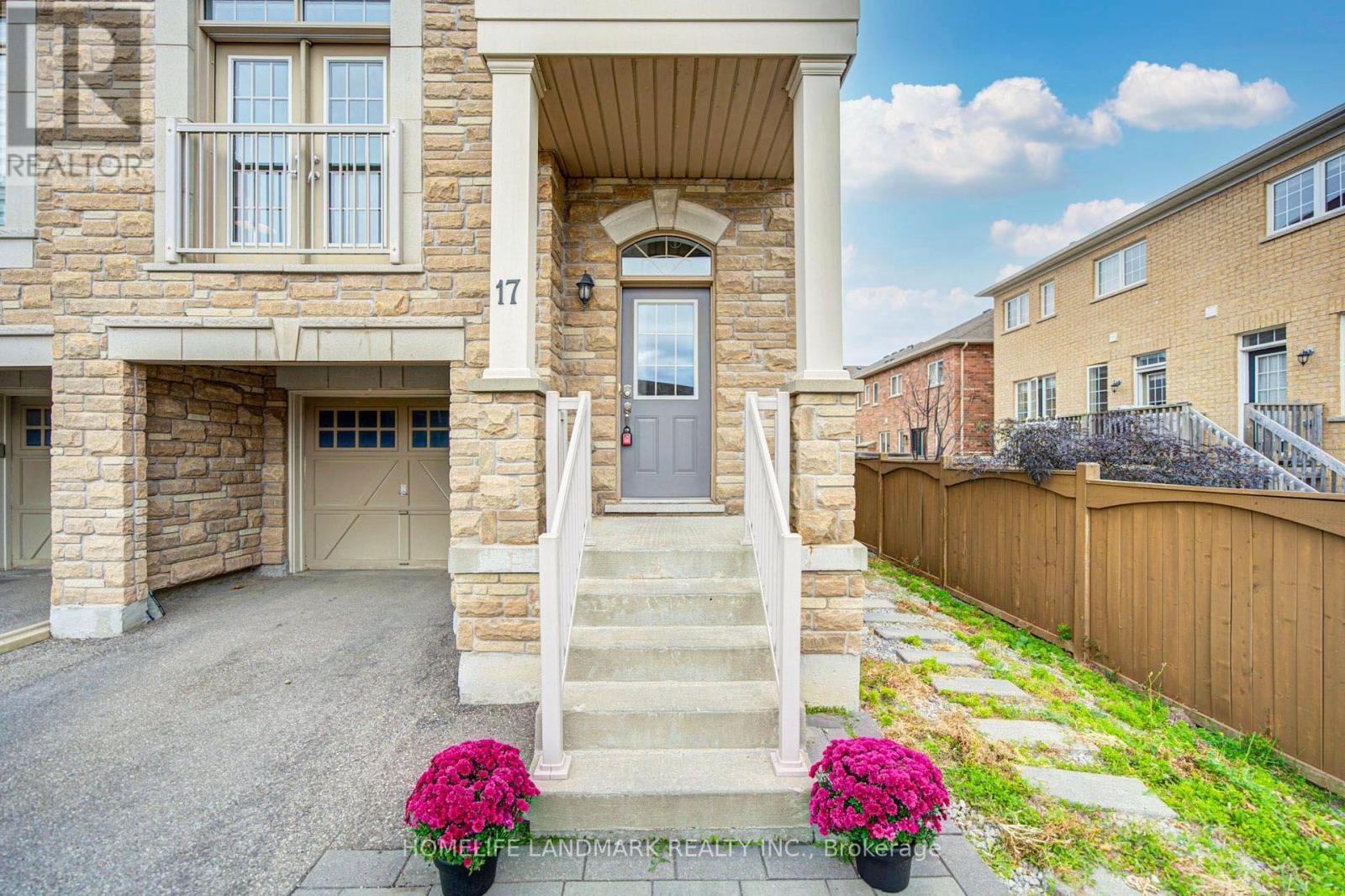 17 ETHERINGTON WAY, Markham (Victoria Square) — photo 2