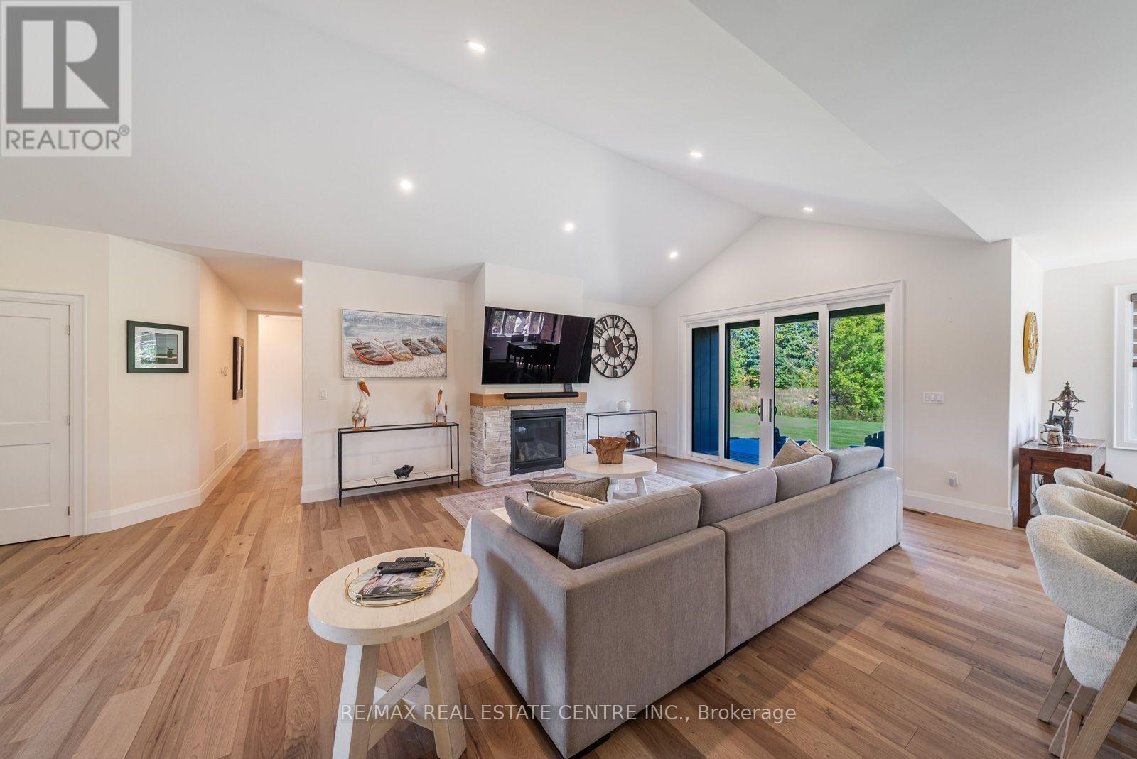 289 CENTENNIAL DRIVE - Image 22