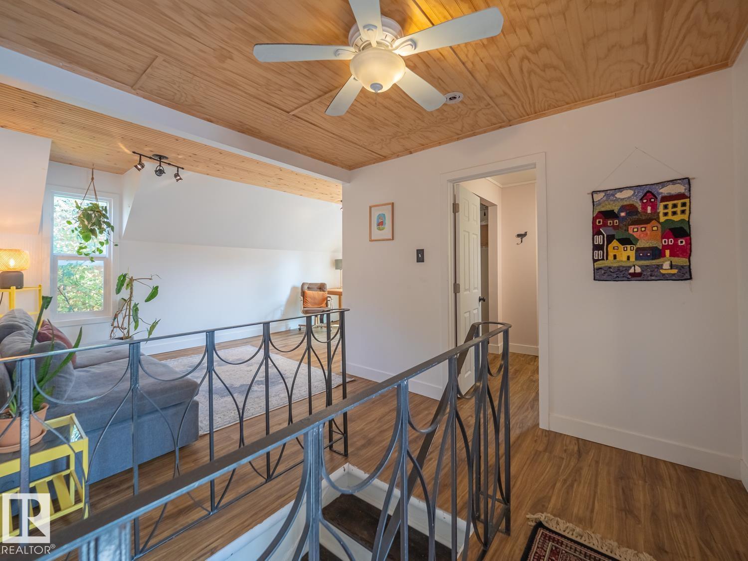 11409 94 ST NW - 16