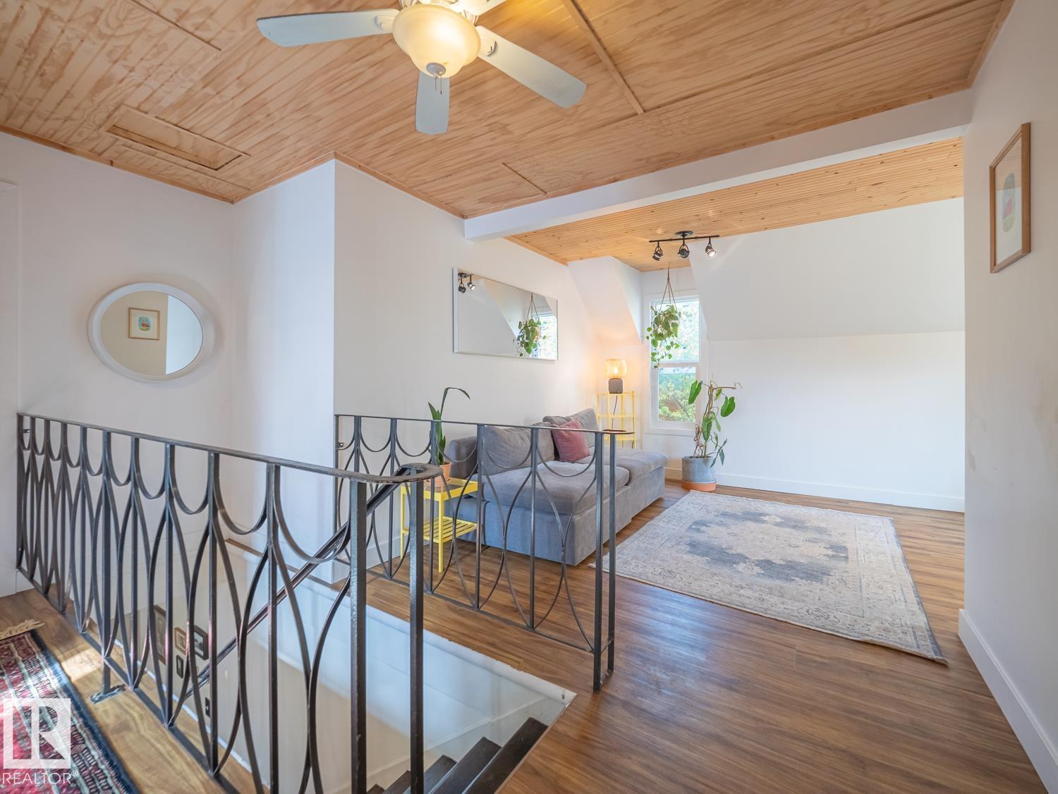11409 94 ST NW - 14