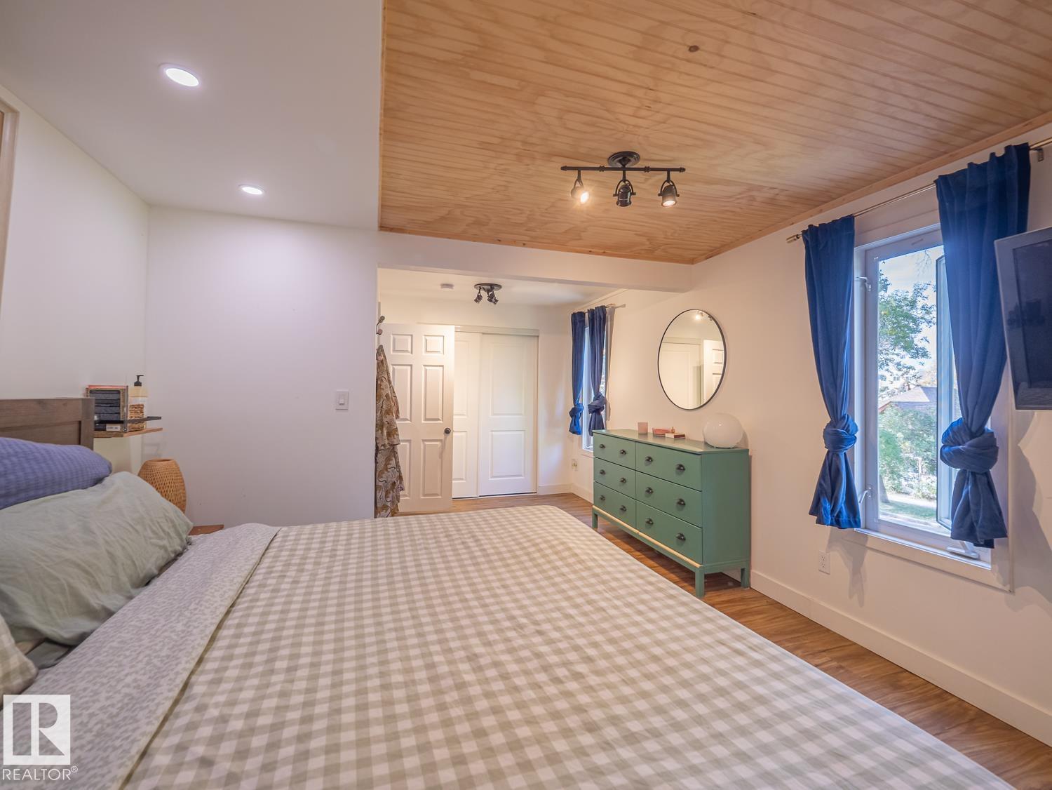 11409 94 ST NW - 19