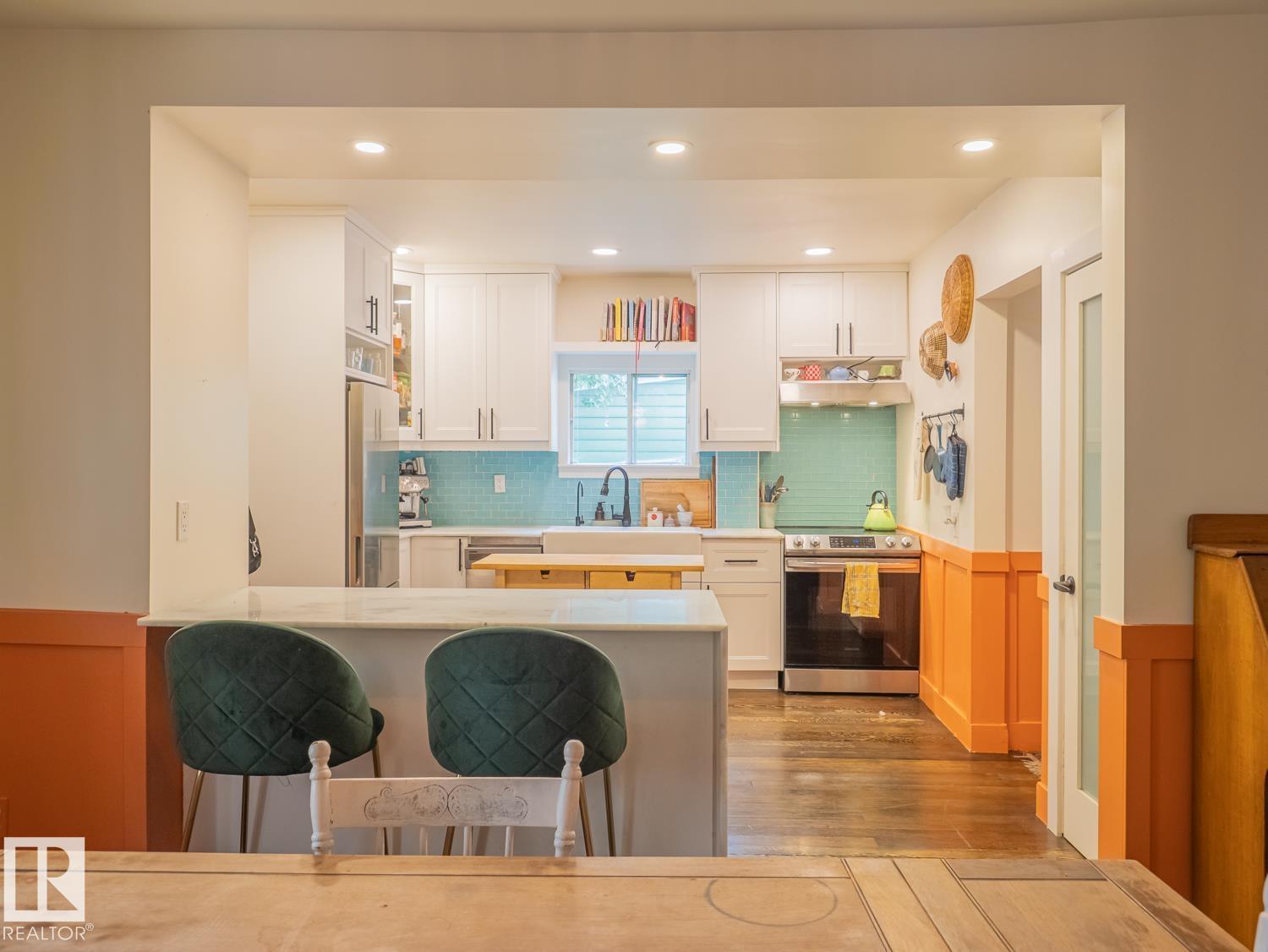 11409 94 ST NW - 4
