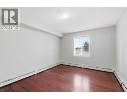 Primary Bedroom - 102, 17 Country Village Bay Ne, Calgary, AB T3K5Z3 Photo 8