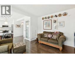 2pc Bathroom - 39 Shannon Hill Sw, Calgary, AB T2Y2Y7 Photo 8