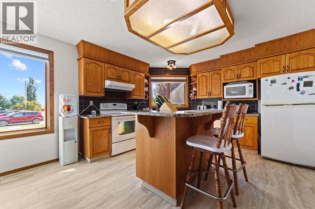Listing photo – 48043 Range Road 194, Rural Camrose County