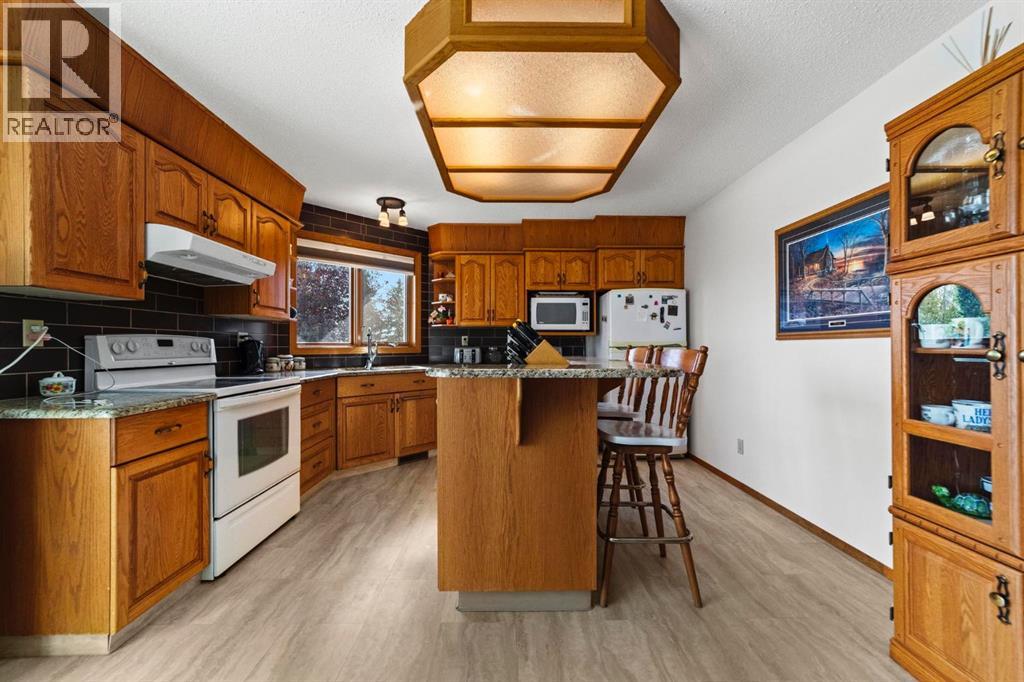Listing photo – 48043 Range Road 194, Rural Camrose County