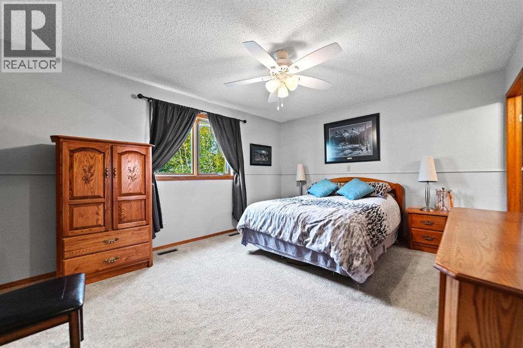 Listing photo – 48043 Range Road 194, Rural Camrose County