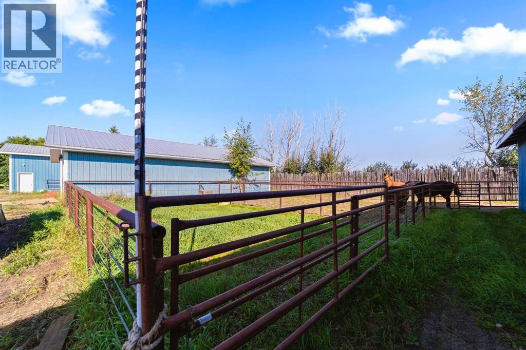 Listing photo – 48043 Range Road 194, Rural Camrose County