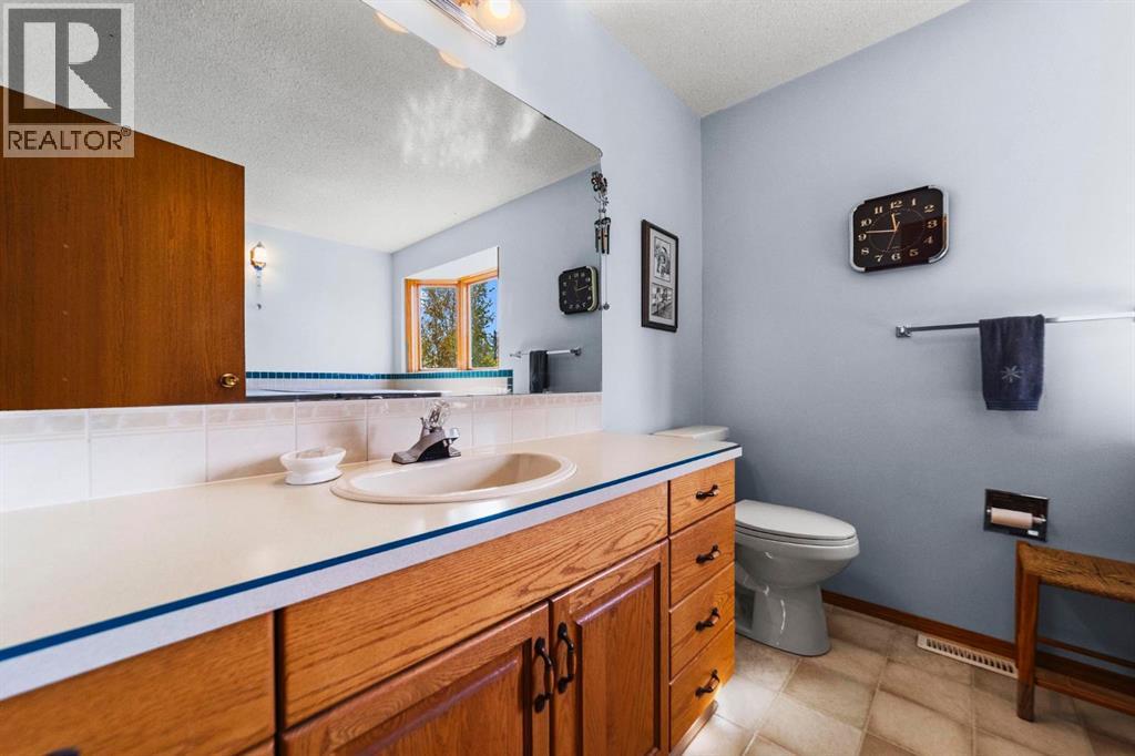 Listing photo – 48043 Range Road 194, Rural Camrose County