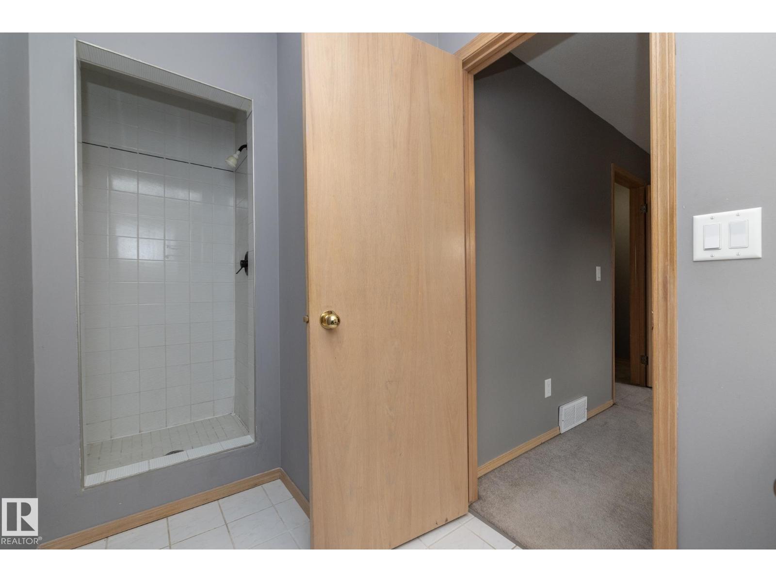 #7 14803 34 ST NW - 28