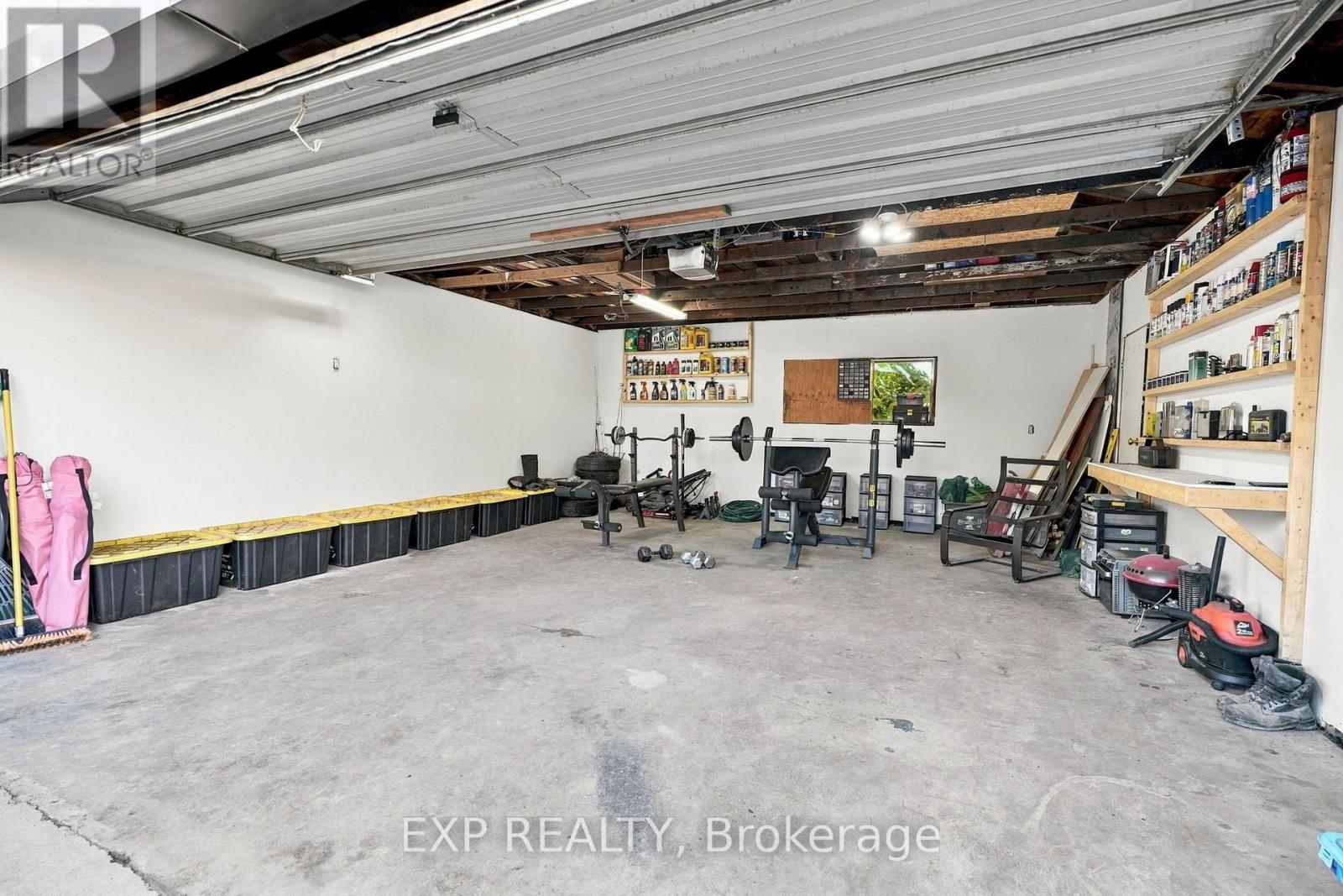 249 WALLACE AVENUE S - Image 38