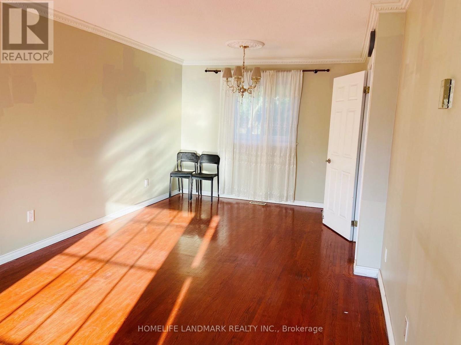 12 LEHAR CRESCENT, Toronto (Hillcrest Village) — photo 2