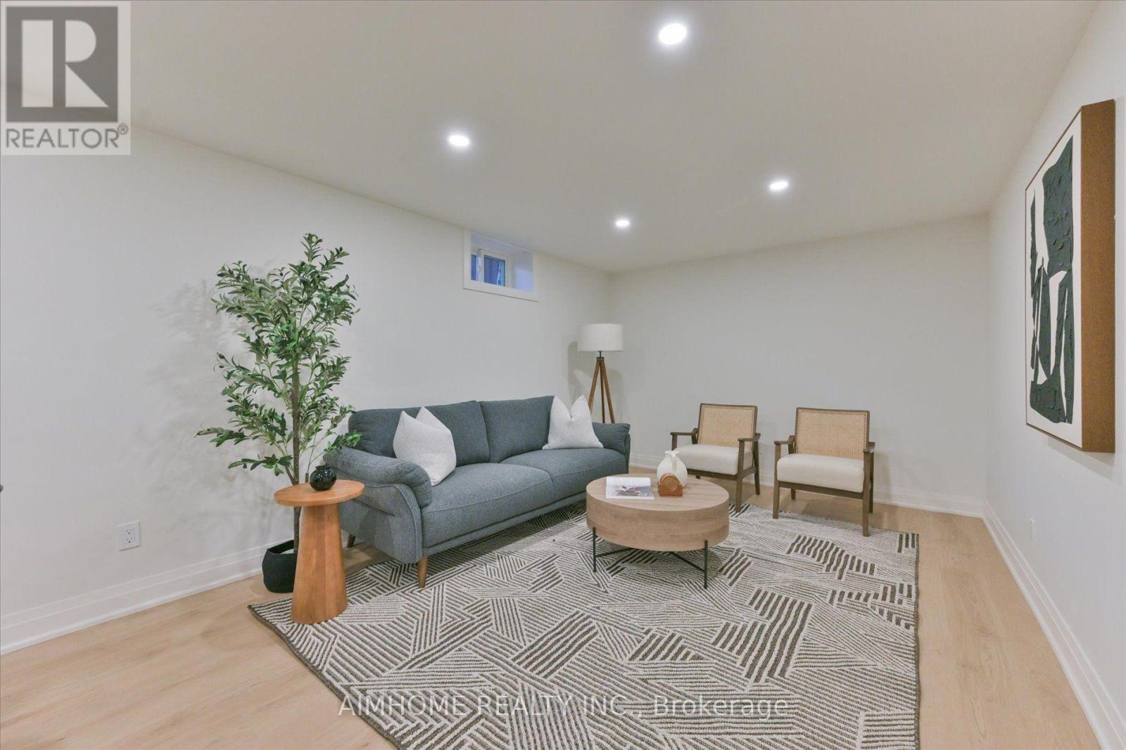121 WYNDCLIFF CRESCENT - Image 26