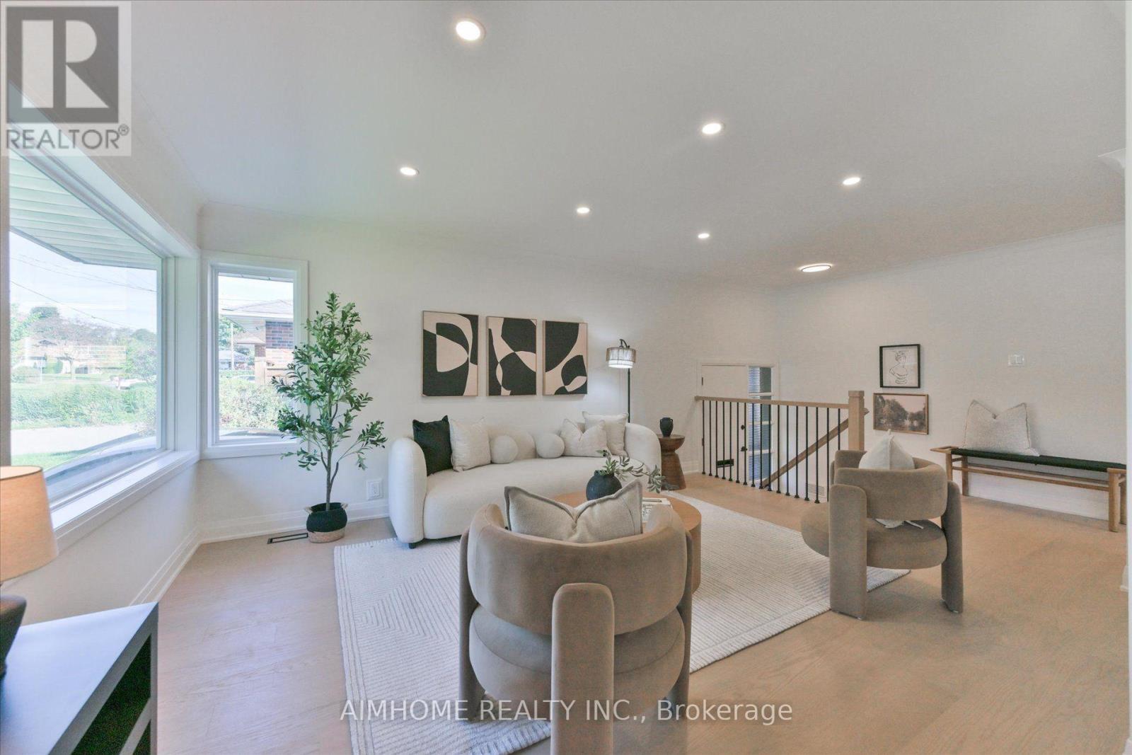 121 WYNDCLIFF CRESCENT, Toronto (Victoria Village) — photo 6