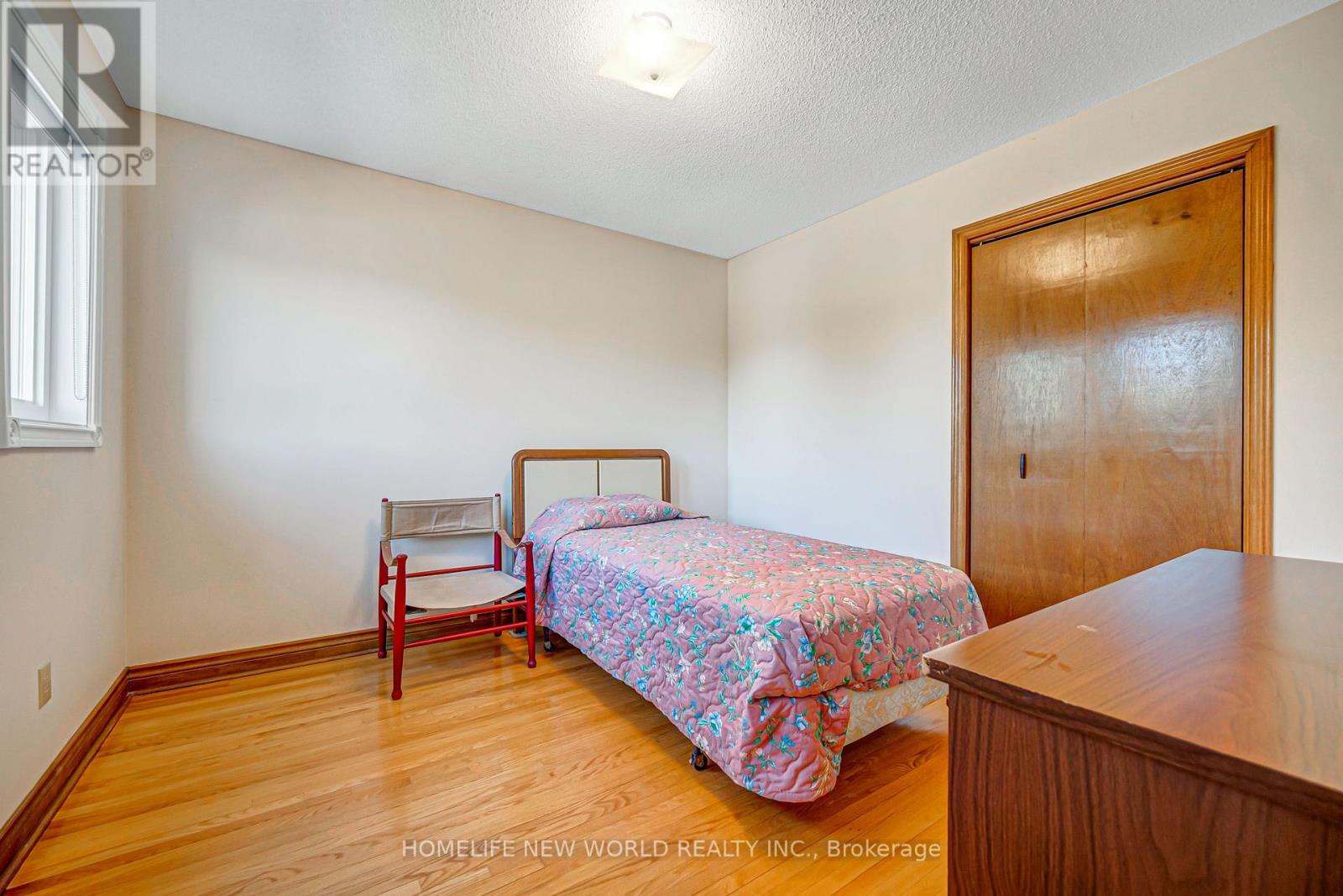 36 PURCELL SQUARE - Image 25