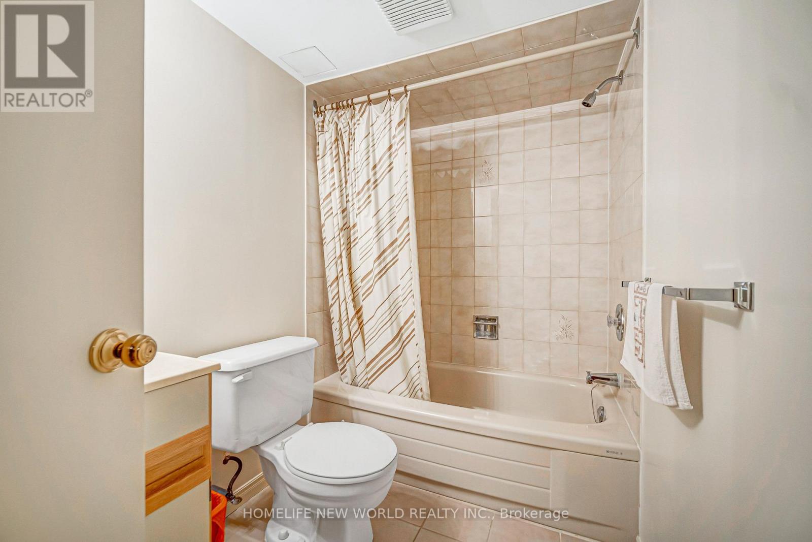 36 PURCELL SQUARE - Image 33