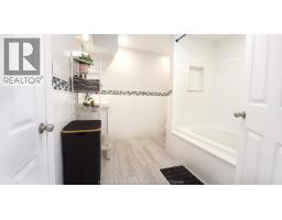265 Geraldine Crescent Unit# Lower, Windsor, ON N9E4M8 Photo 13