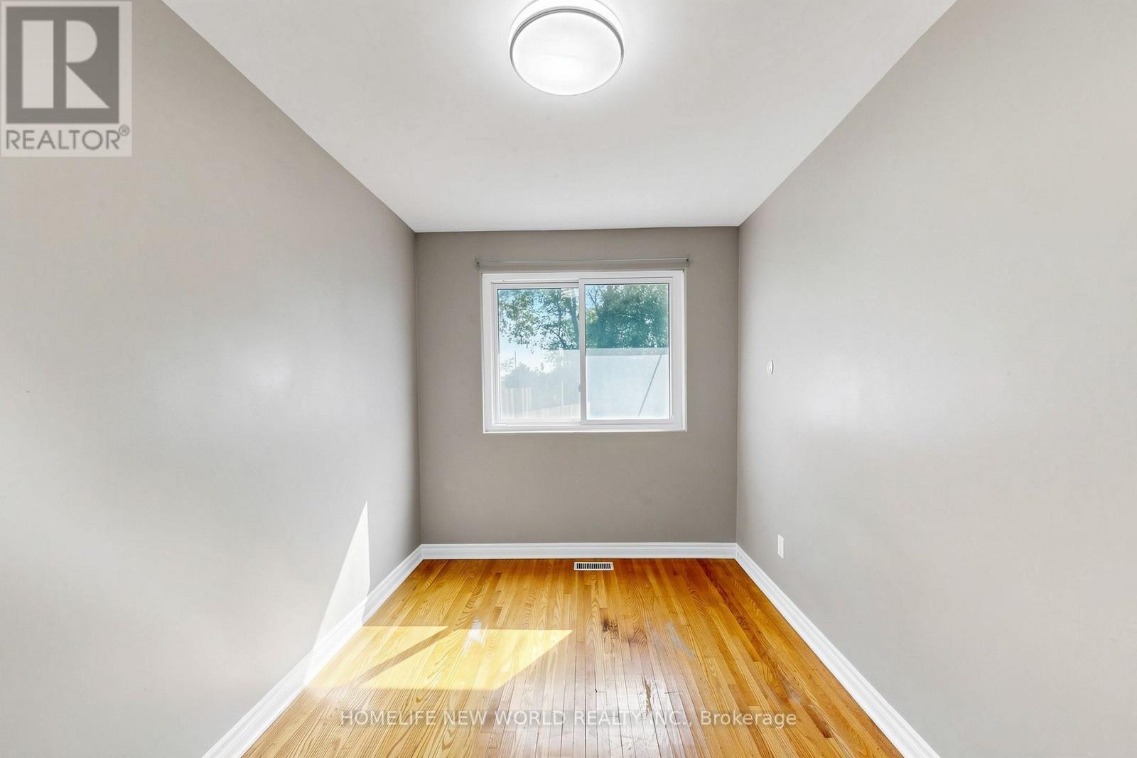 65 WALTER AVENUE - 12