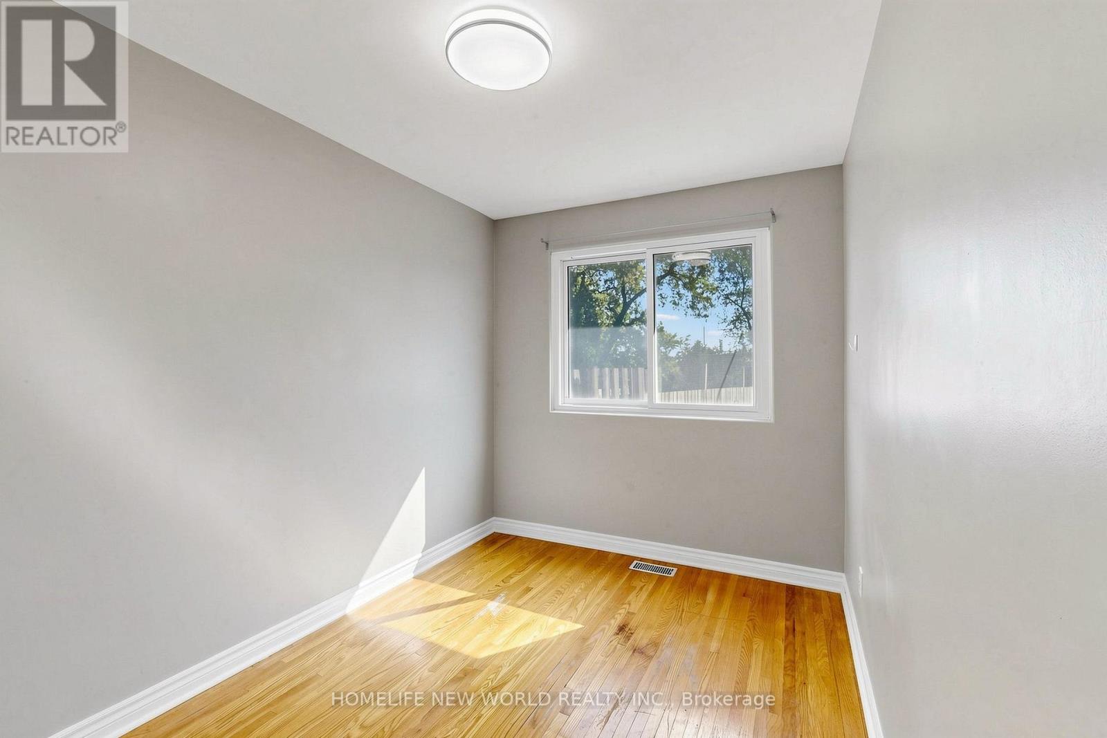 65 WALTER AVENUE - 13