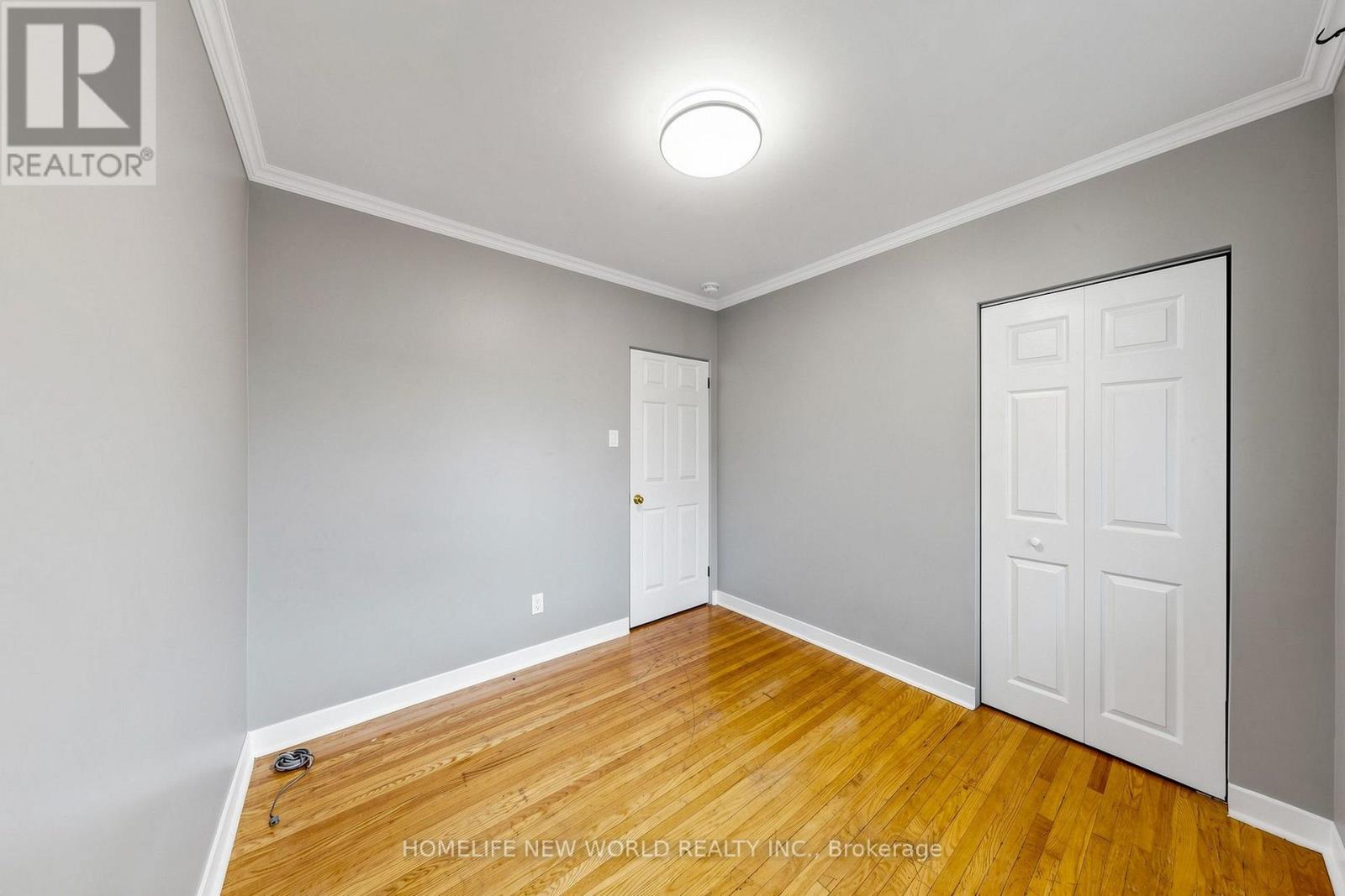 65 WALTER AVENUE - Image 17