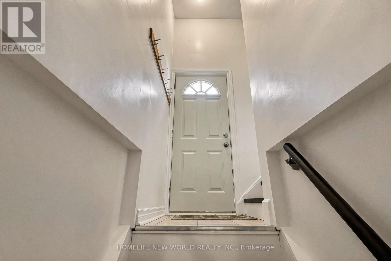 65 WALTER AVENUE - Image 37