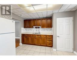 65 Walter Avenue, Newmarket, ON L3Y2T4 Photo 10