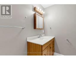 65 Walter Avenue, Newmarket, ON L3Y2T4 Photo 22