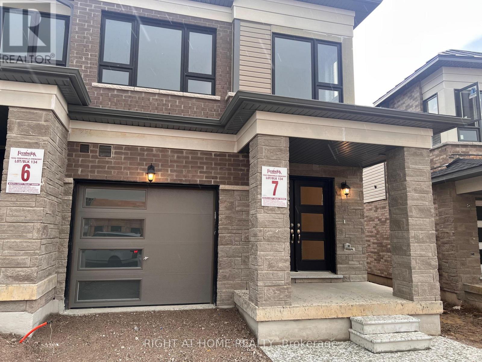 1052 PERIWINKLE CRESCENT, Woodstock (Woodstock - North)