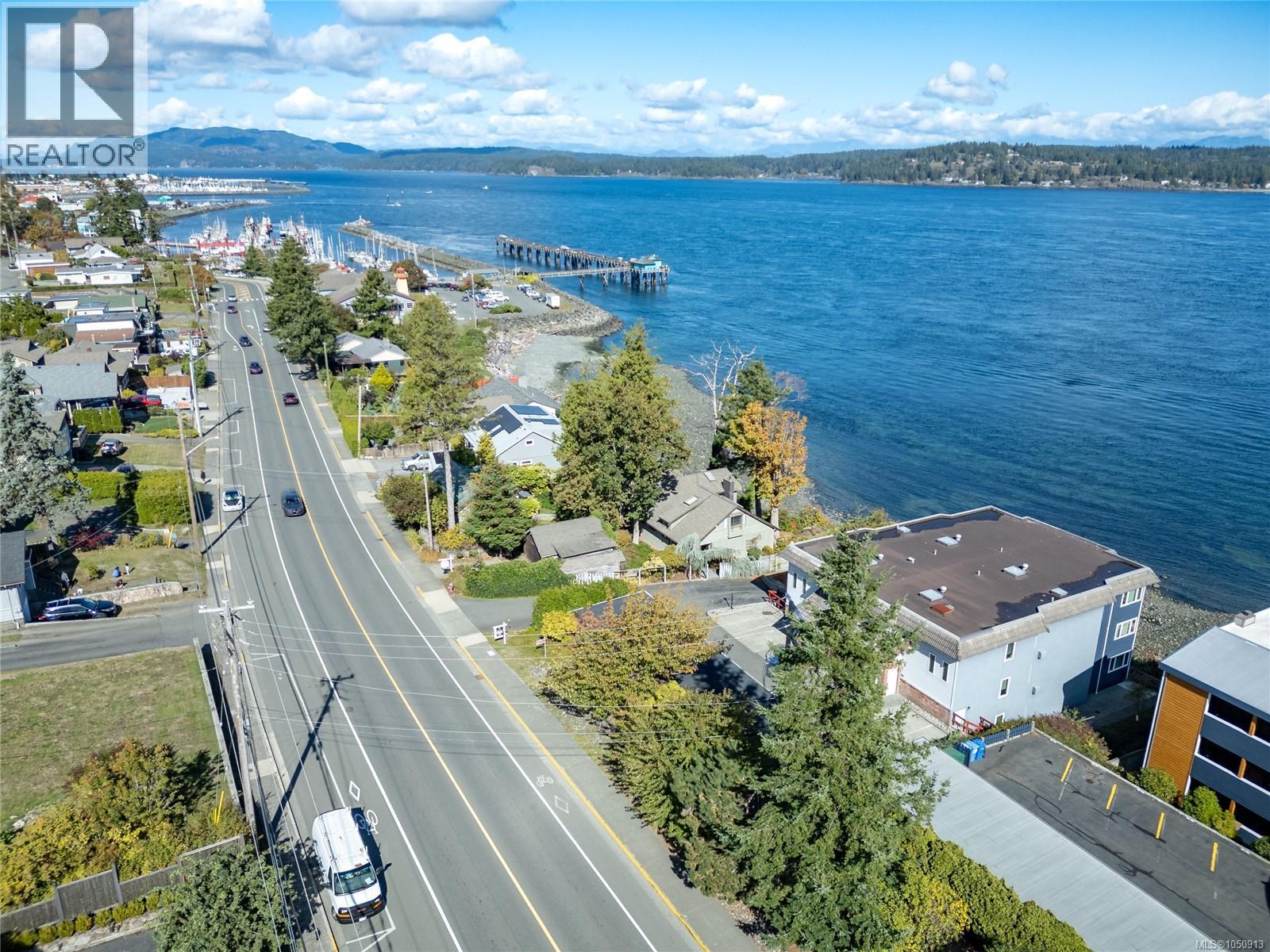 #3 553 Island Hwy N - 76