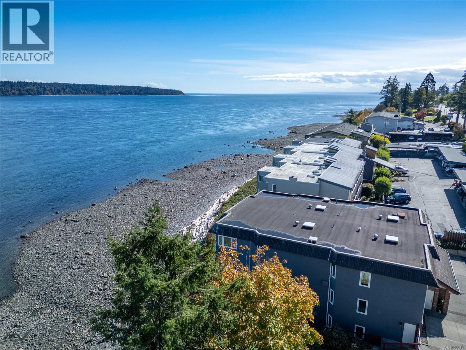 #3 553 Island Hwy N - 72