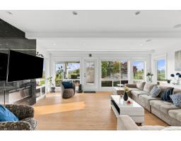 15472 Buena Vista Avenue, White Rock, BC V4B1Z1 Photo 6