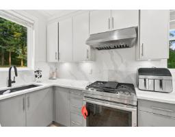 15472 Buena Vista Avenue, White Rock, BC V4B1Z1 Photo 10