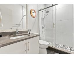 15472 Buena Vista Avenue, White Rock, BC V4B1Z1 Photo 24