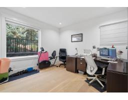 15472 Buena Vista Avenue, White Rock, BC V4B1Z1 Photo 26