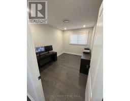 Upper 11 Ravenhill Crescent, Markham, ON L3S2V6 Photo 6