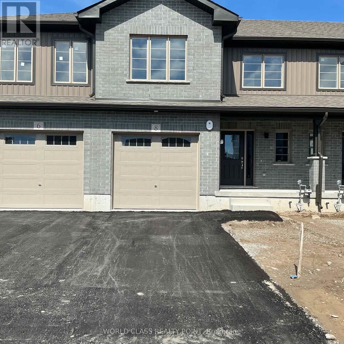 8 BEVERLY STREET, Springwater (Elmvale)