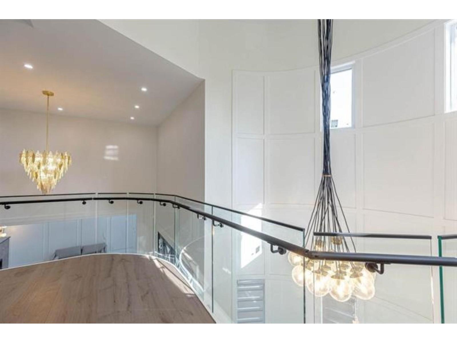 Photo of 5579 136B STREET 33