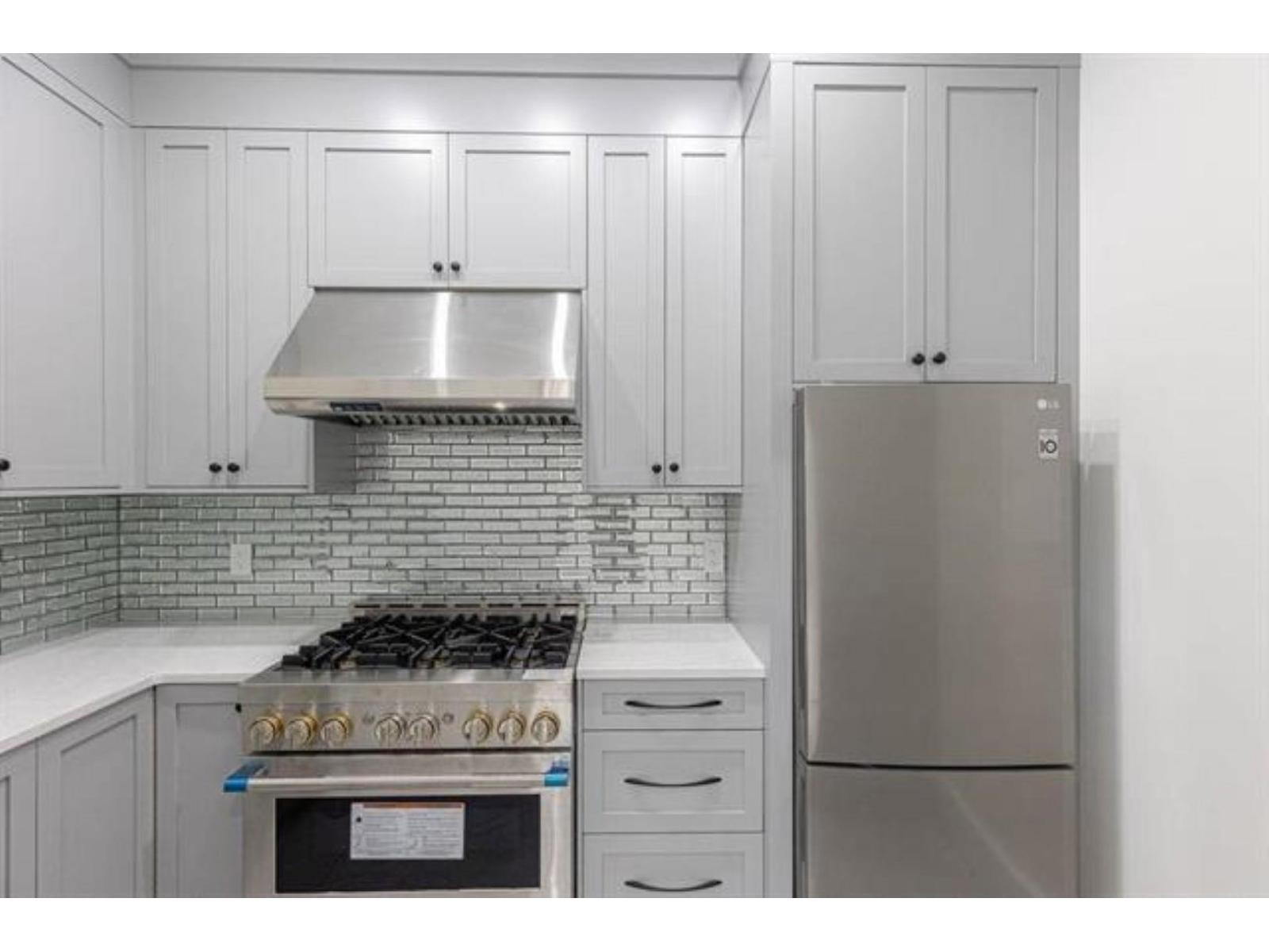 Photo of 5579 136B STREET 34