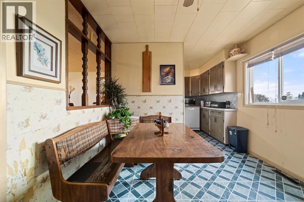 Listing photo – 180 1 Street S, Edberg