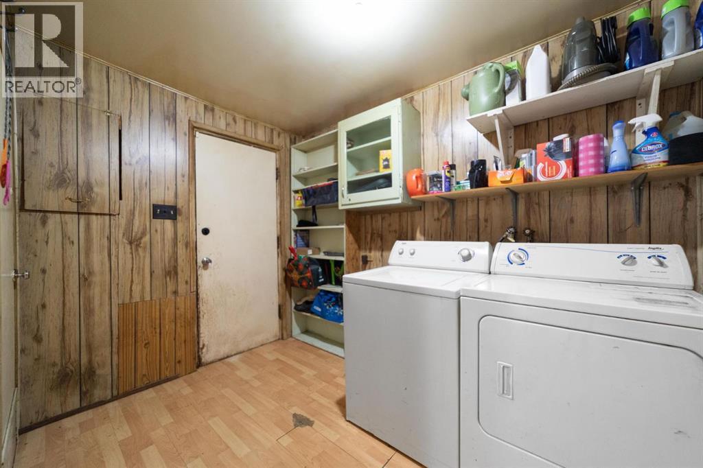 Listing photo – 180 1 Street S, Edberg