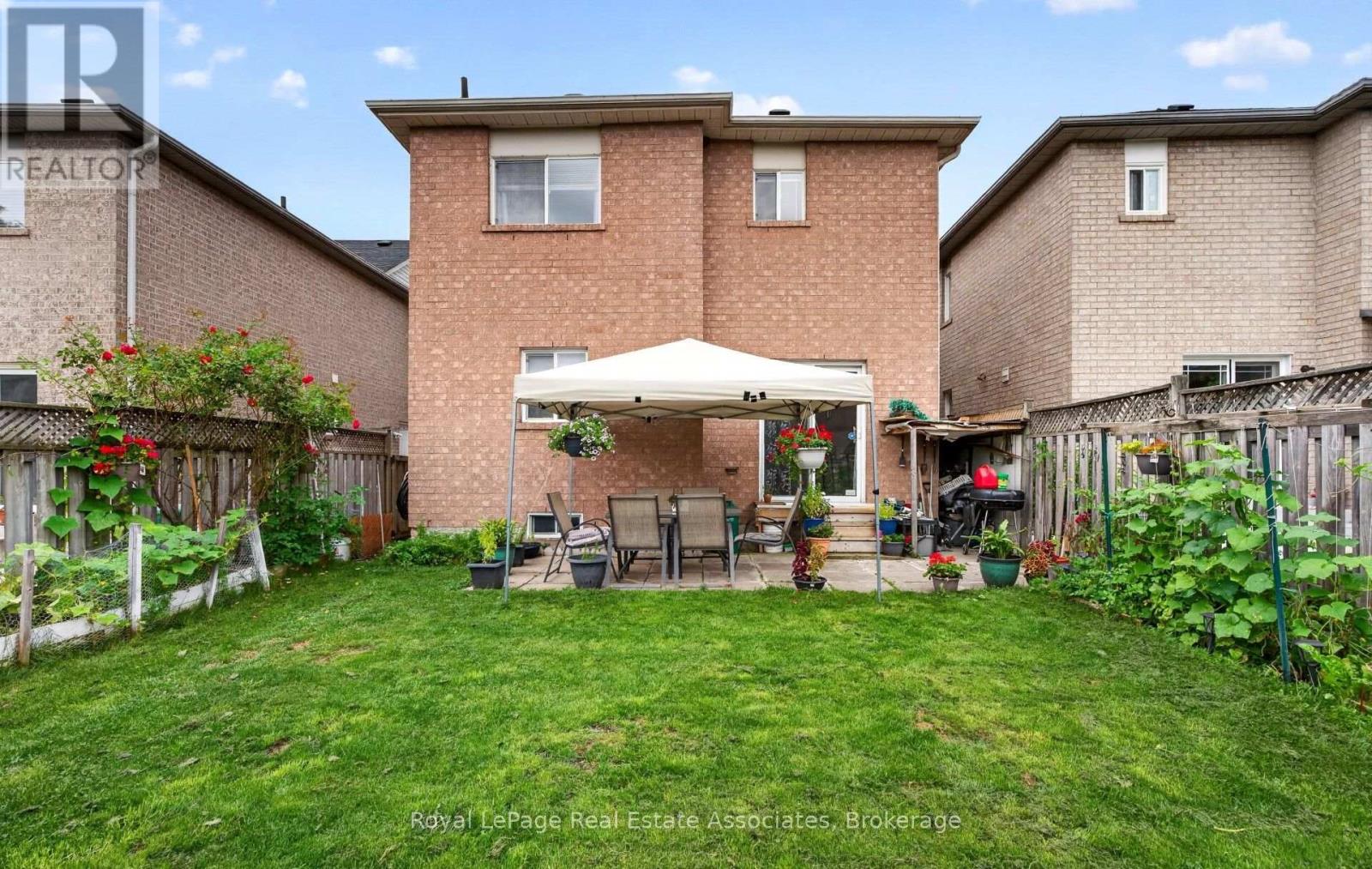43 HILLSBURGH DRIVE - 25