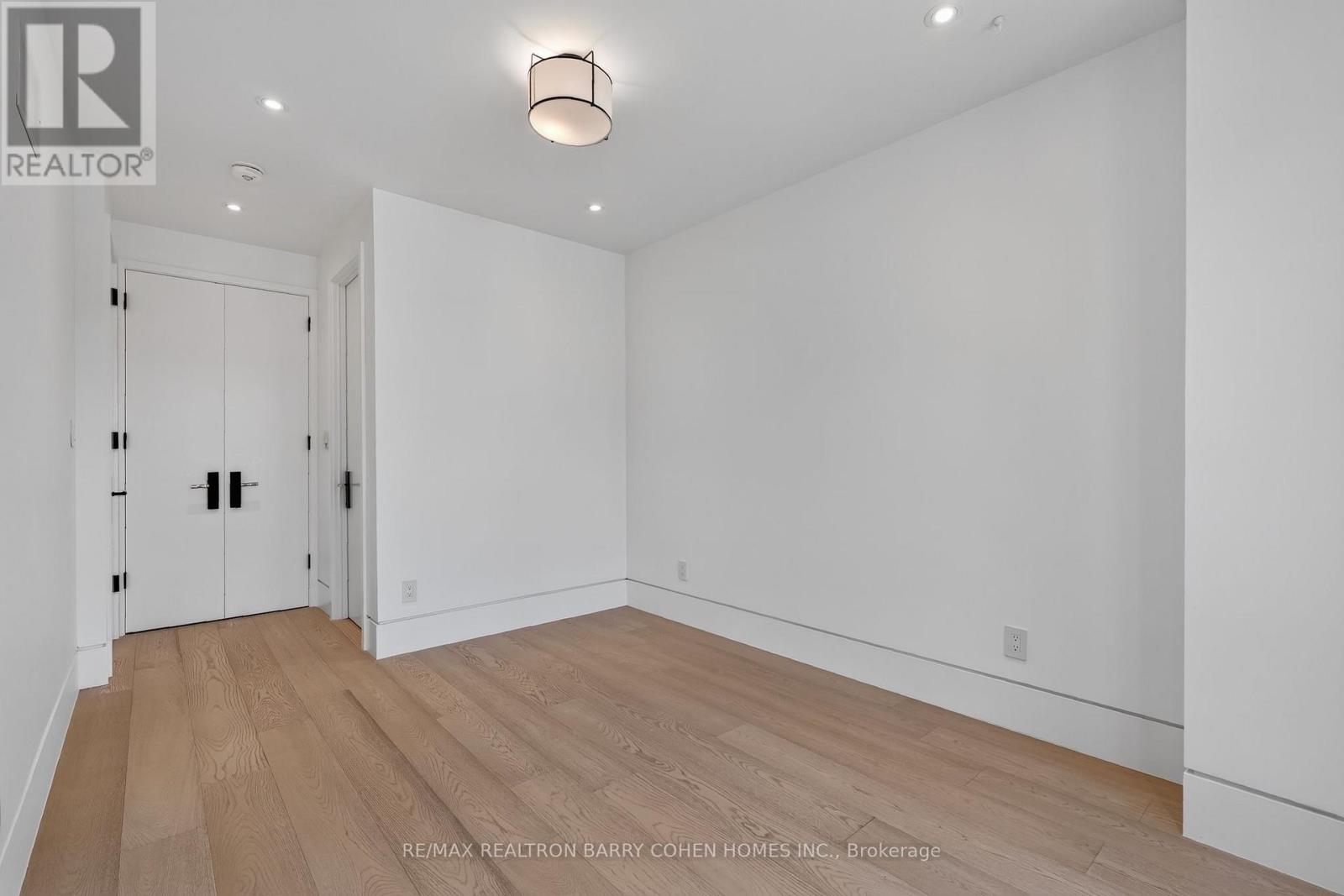 119 GLENGROVE AVENUE W - Image 31