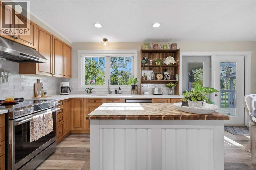 Listing photo – 2211 Westview Crescent, Bowden