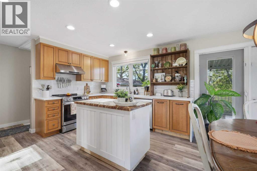 Listing photo – 2211 Westview Crescent, Bowden