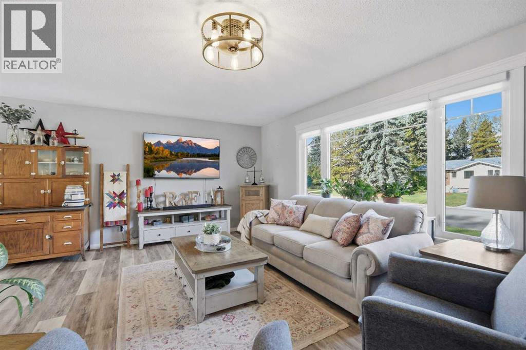 Listing photo – 2211 Westview Crescent, Bowden
