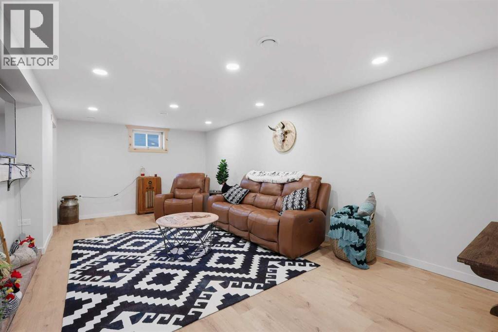 Listing photo – 2211 Westview Crescent, Bowden