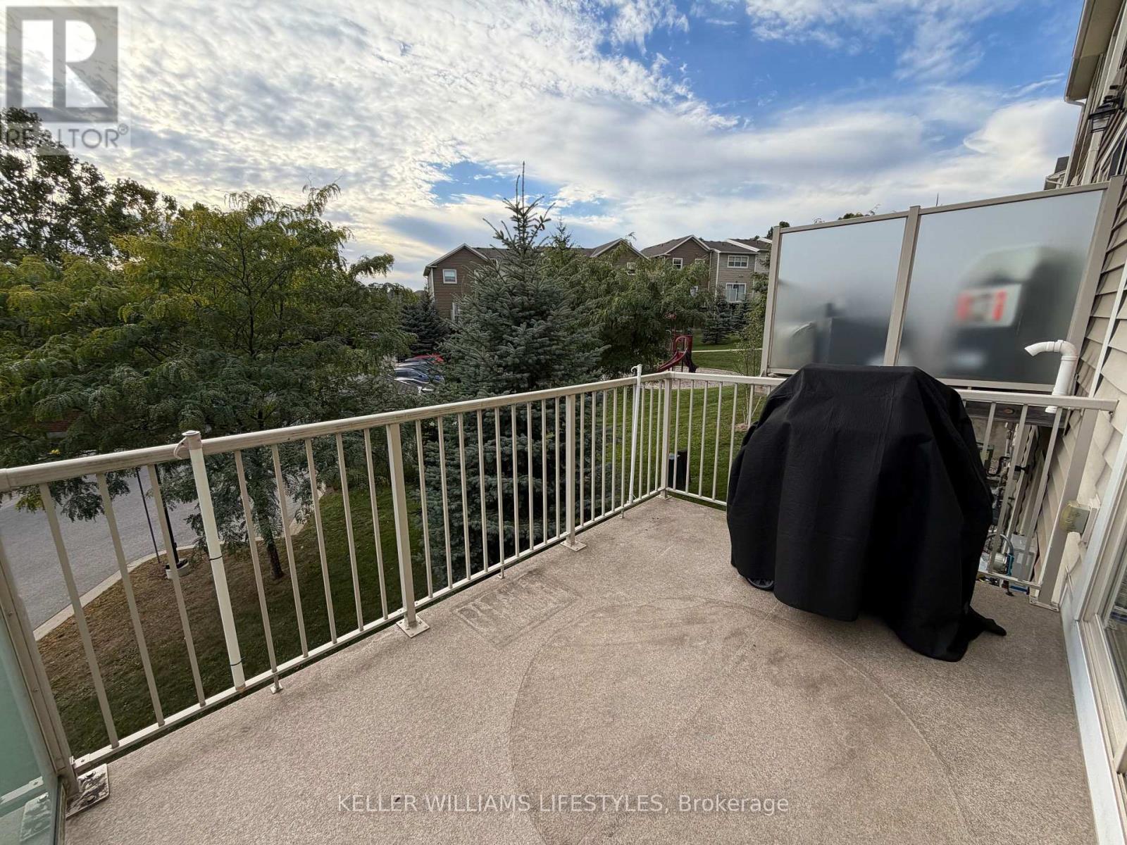 #59 1850 BEAVERBROOK AVENUE - 25
